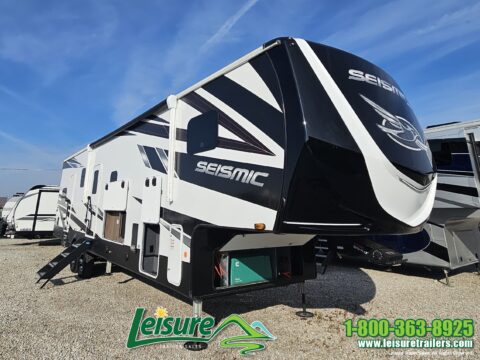 2022 Jayco Seismic 359